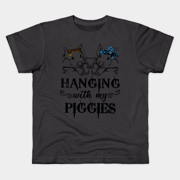 Hanging With My PIGGIES. Kids T-Shirt by tonydale